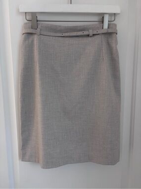 H&M NWT Beige Belted Pencil Skirt - Size 6